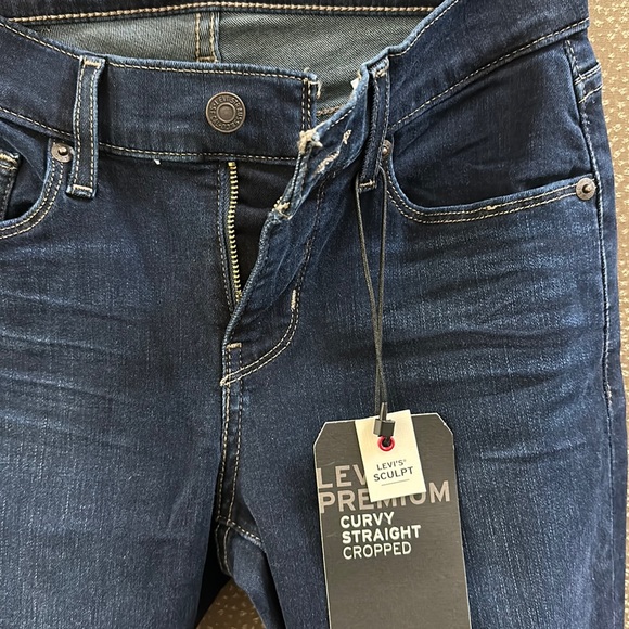 🔥🔥🔥NEW LEVI’S Curvy Crop Straight Leg Jeans - Picture 2 of 9